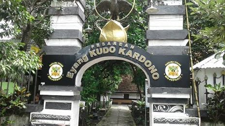 Makam Raden Kudo Kardono
