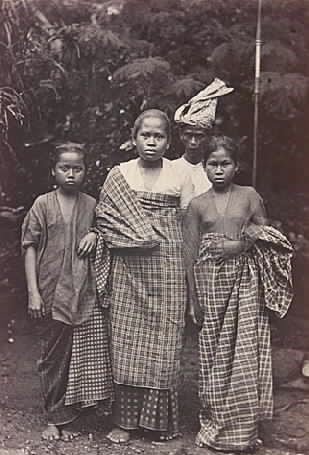 sejarah baju adat sulawesi selatan